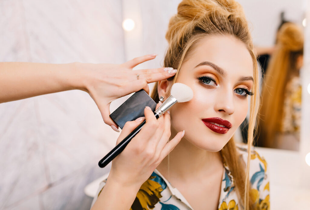 https://websitedevelopment.store/demo-beauty-service-template/wp-content/uploads/2021/01/inner_b1-1024x694.jpg